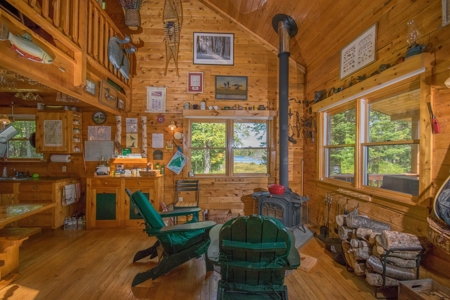 North Maine Woods Log Cabin Retreat - image 21