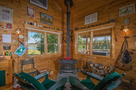 North Maine Woods Log Cabin Retreat - image 16