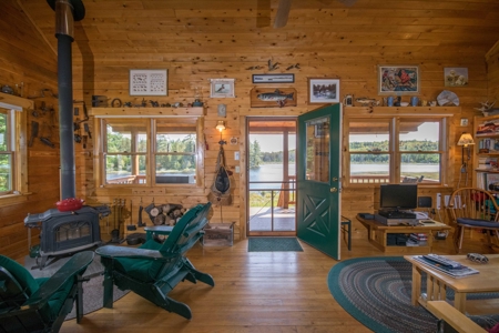 North Maine Woods Log Cabin Retreat - image 30