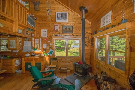 North Maine Woods Log Cabin Retreat - image 27