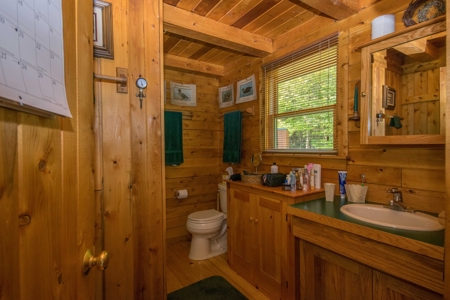 North Maine Woods Log Cabin Retreat - image 14