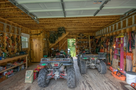 North Maine Woods Log Cabin Retreat - image 23