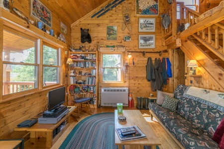 North Maine Woods Log Cabin Retreat - image 22