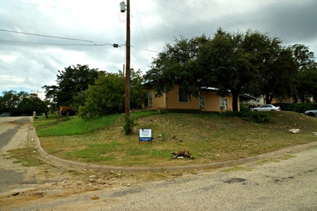 Fourplex Investment In Sonora, Texas - image 8