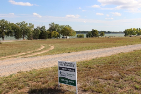 Coldwater Lake Lot For Sale 2005 Prairie Parkway - image 45