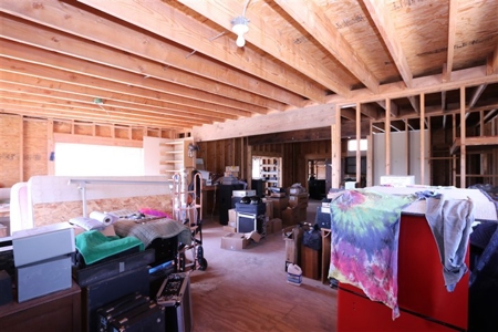 Country Estate Home custom built with man made lake - image 34