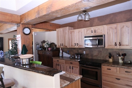 Country Estate Home custom built with man made lake - image 16