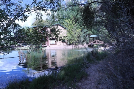 Country Estate Home custom built with man made lake - image 2