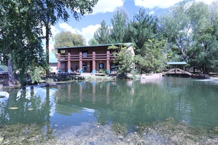 Country Estate Home custom built with man made lake - image 1