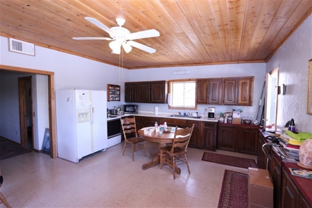 Country Estate Home custom built with man made lake - image 37