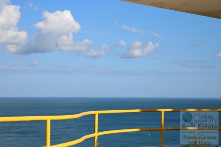 1 bedroom Ocean view Apartment in Coronado Bay, PANAMA - image 1