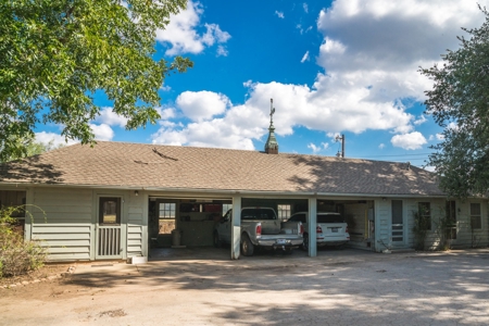 South Texas Hunting Ranch located in Zavala & Uvalde County - image 20
