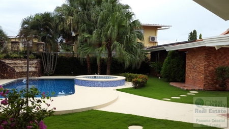 4 bedroom house for sale/rent in Coronado with casita. - image 1
