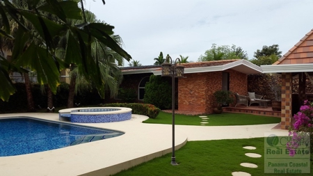 4 bedroom house for sale/rent in Coronado with casita. - image 23