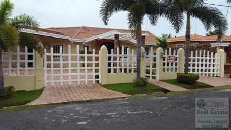4 bedroom house for sale/rent in Coronado with casita. - image 28