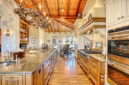 Texas Luxury Ranch For Sale in the Hill Country - Kerr Co. - image 23