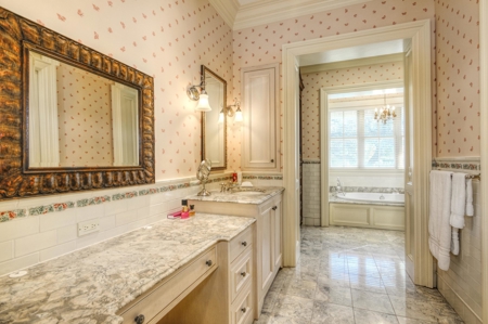 Texas Luxury Ranch For Sale in the Hill Country - Kerr Co. - image 17