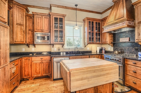 Texas Luxury Ranch For Sale in the Hill Country - Kerr Co. - image 13