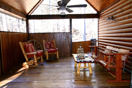 Log Cabin For Sale in Broken Bow Oklahoma Beavers Bend Park - image 5