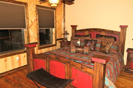 Log Cabin For Sale in Broken Bow Oklahoma Beavers Bend Park - image 3