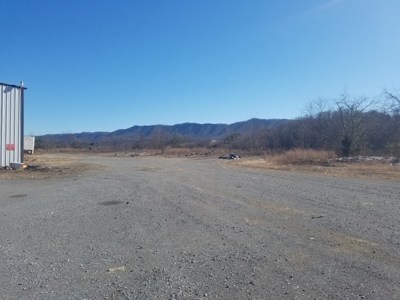 Great Multi-Use Building - image 6