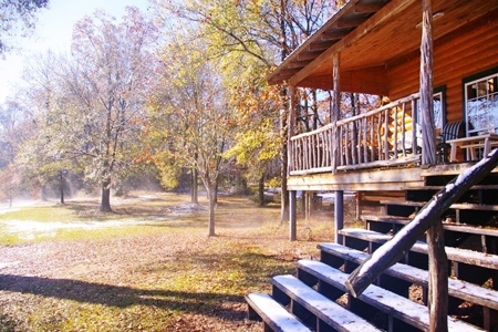 Secluded Cabin for Sale Pond Fishing Hunting Centreville MS - image 2