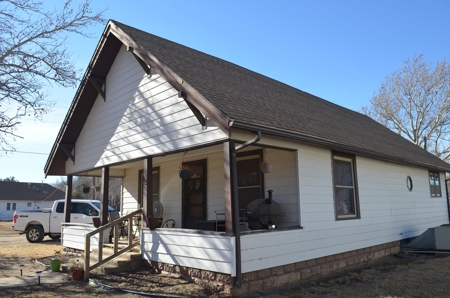 Historical Home For Sale in Protection, Kansas - image 8