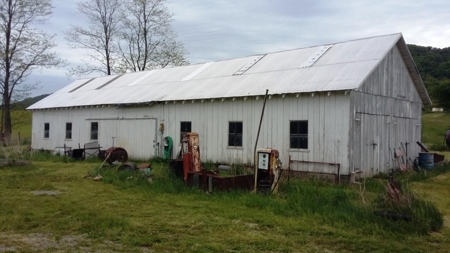 A beautiful farm in the Cove of Wytheville, VA - image 7