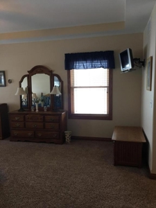 4 Bedroom, Maintenance Free Home In Maryville, Missouri - image 10