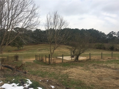 North GA Horse Property Barn with Stalls Living Quarters - image 4