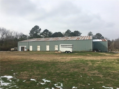North GA Horse Property Barn with Stalls Living Quarters - image 9