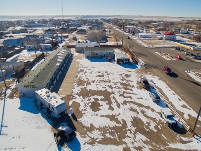Colorado Motel For Sale Keenesburg NE of Denver & Brighton - image 1