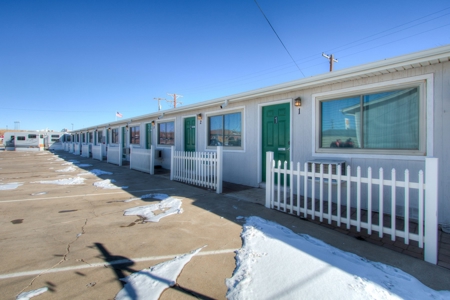 Colorado Motel For Sale Keenesburg NE of Denver & Brighton - image 25