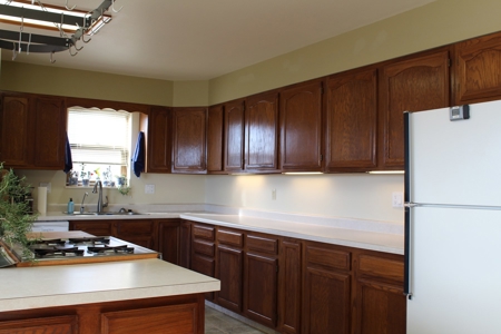 Rocky Mountain Custom Home with Shop in Canon City - image 30