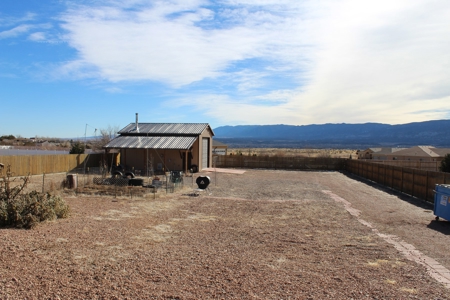 Rocky Mountain Custom Home with Shop in Canon City - image 15
