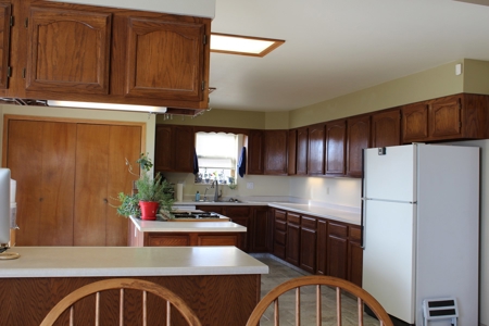 Rocky Mountain Custom Home with Shop in Canon City - image 33