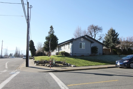 Northwest Grants Pass Oregon Home - image 7