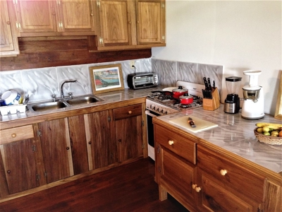 Titled Income producing 7 unit Apartment Building in Bocas - image 3