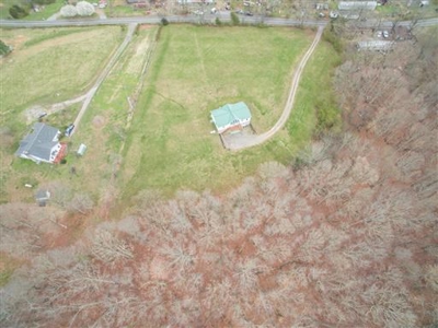 Perfect Mini Farm For Sale in Middle Tennessee - image 17