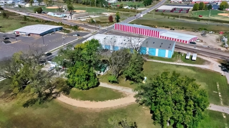 Missouri Ozarks commercial property for sale in West Plains - image 3