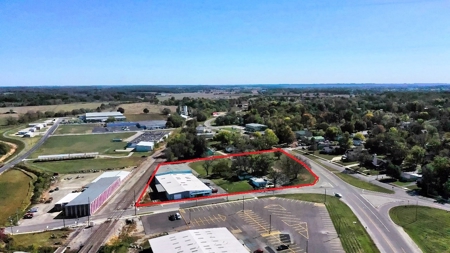 Missouri Ozarks commercial property in West Plains, Missouri - image 2
