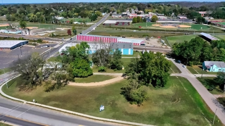 Missouri Ozarks commercial property in West Plains, Missouri - image 6