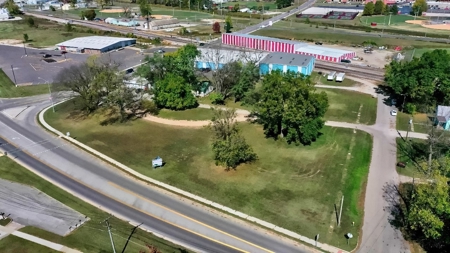 Missouri Ozarks commercial property in West Plains, Missouri - image 7