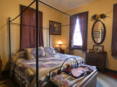 Turn Key B&B For Sale in Historic Hermann, Missouri - image 24