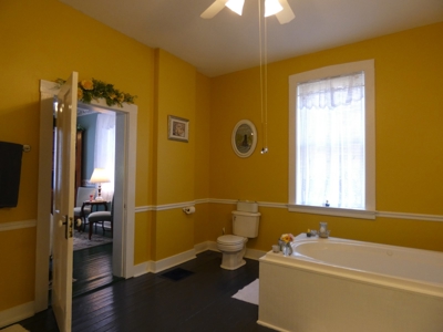 Turn Key B&B For Sale in Historic Hermann, Missouri - image 13