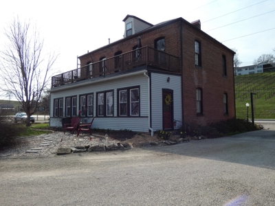 Turn Key B&B For Sale in Historic Hermann, Missouri - image 3