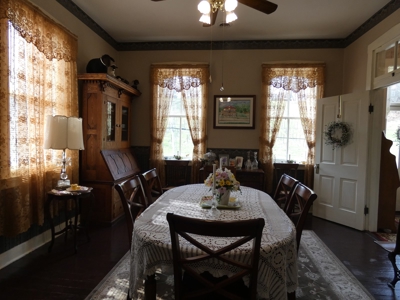 Turn Key B&B For Sale in Historic Hermann, Missouri - image 28