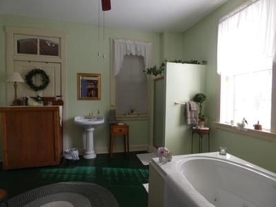 Turn Key B&B For Sale in Historic Hermann, Missouri - image 19