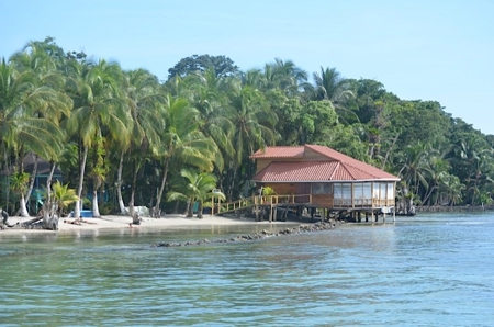 Oceanfront Resort on the Beach, Isla Carenero Bocas del Toro - image 3