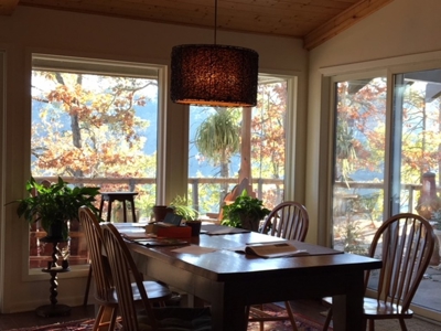 Beautiful Waterfront Home On Pineywoods Lake - image 10